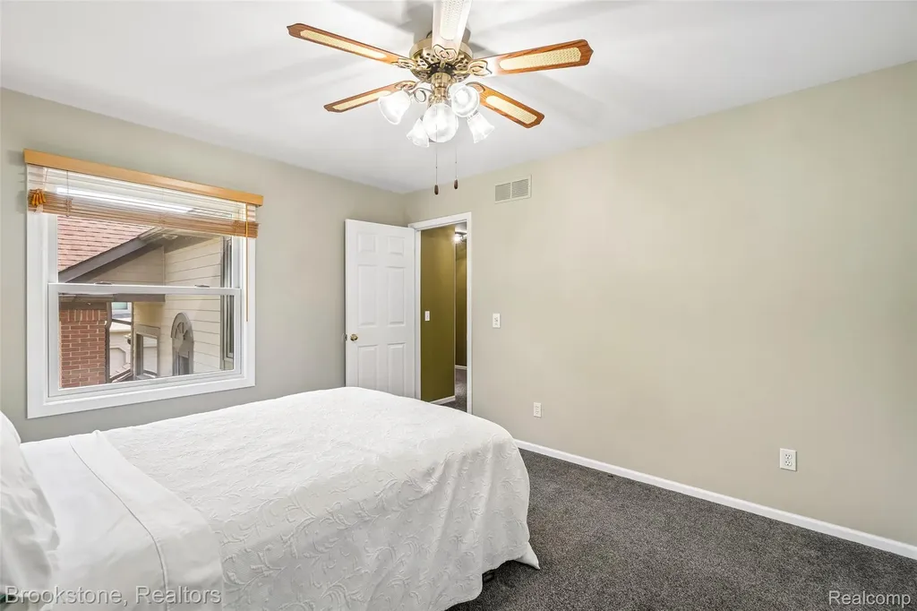 6423 Southampton Drive Independence Charter Township MI 48346