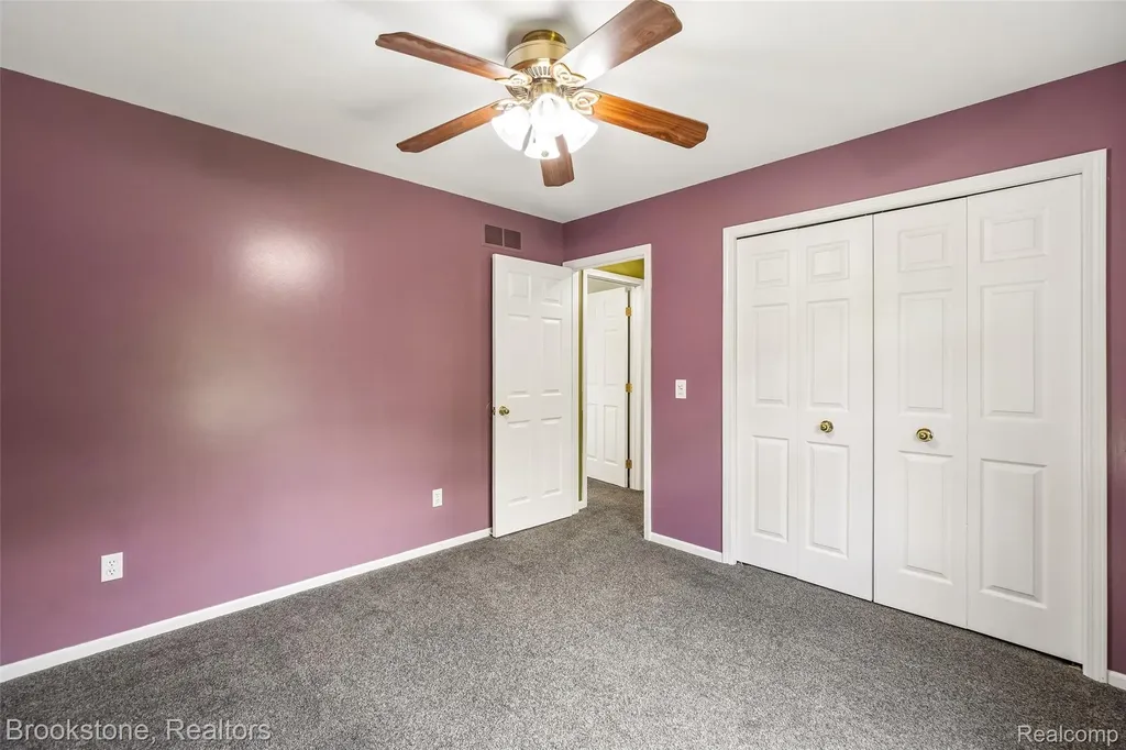 6423 Southampton Drive Independence Charter Township MI 48346