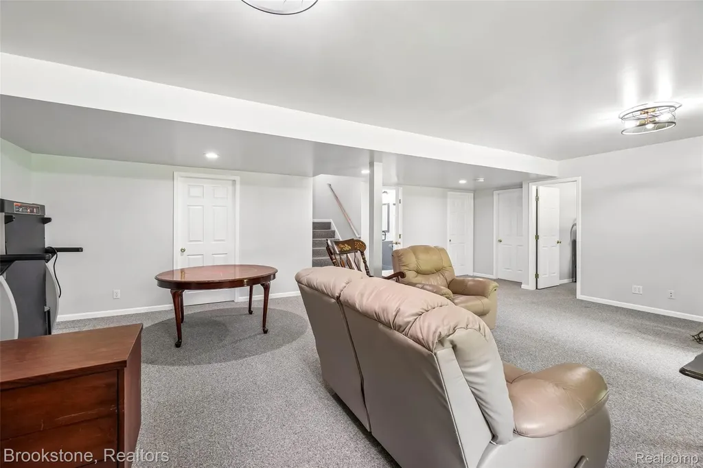 6423 Southampton Drive Independence Charter Township MI 48346