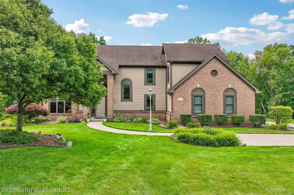 6423 Southampton Drive Independence Charter Township MI 48346