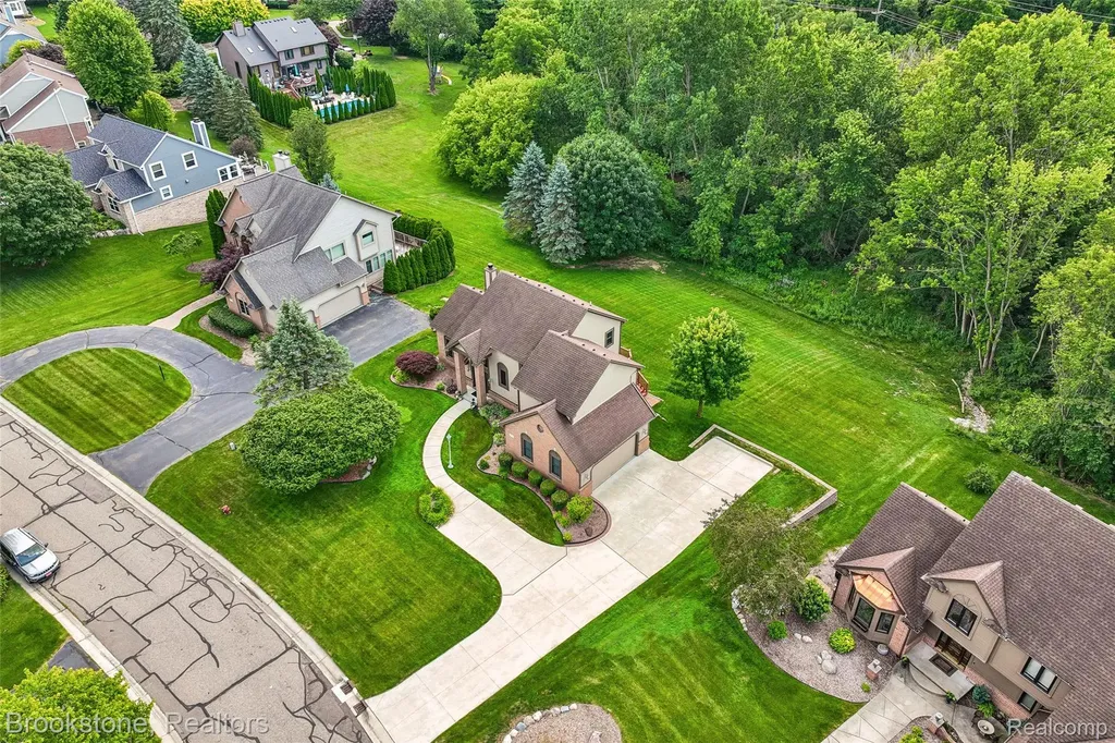 6423 Southampton Drive Independence Charter Township MI 48346