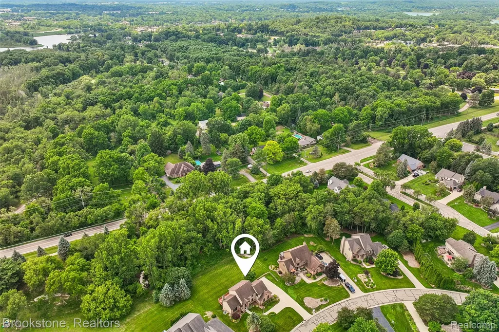 6423 Southampton Drive Independence Charter Township MI 48346