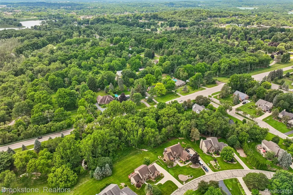 6423 Southampton Drive Independence Charter Township MI 48346