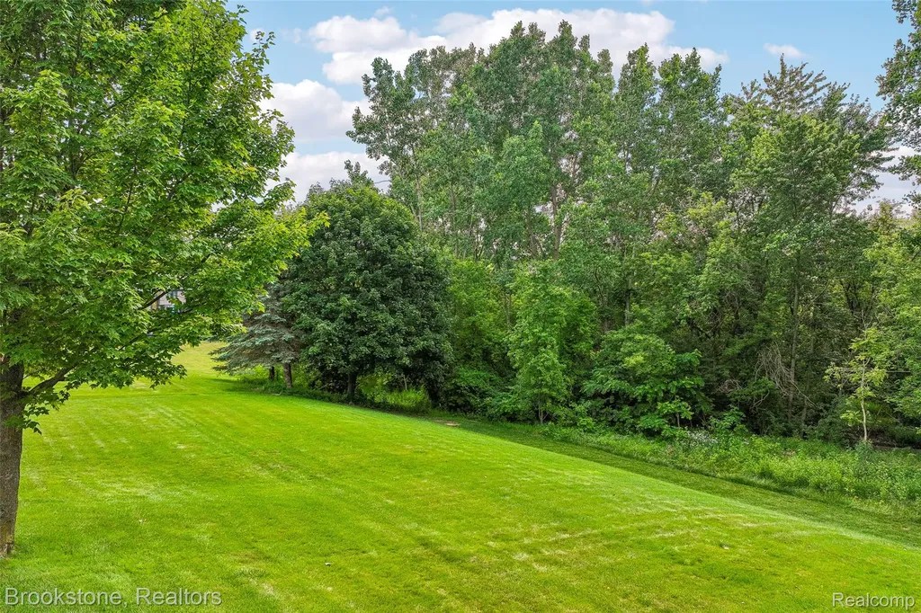 6423 Southampton Drive Independence Charter Township MI 48346