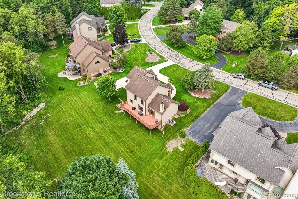 6423 Southampton Drive Independence Charter Township MI 48346
