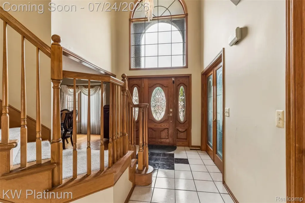 19182 Weathervane Drive Macomb Township MI 48044