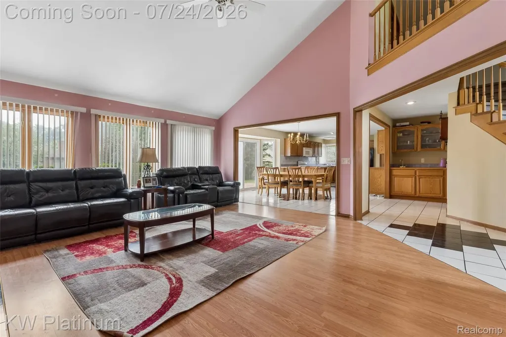 19182 Weathervane Drive Macomb Township MI 48044