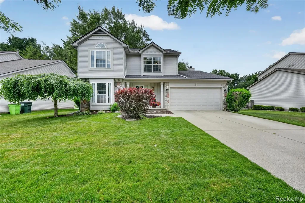 827 Westbrooke Drive South Lyon City MI 48178