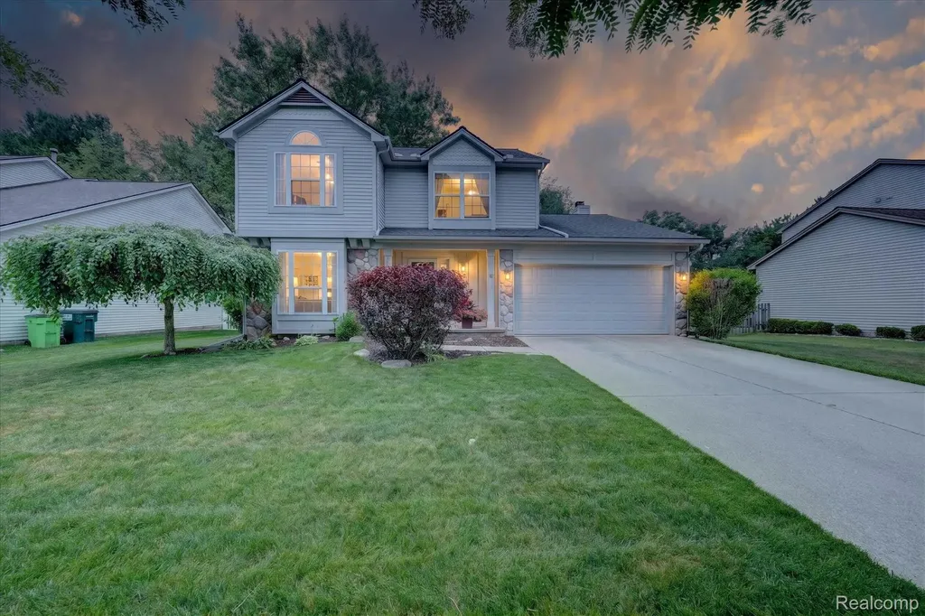 827 Westbrooke Drive South Lyon City MI 48178