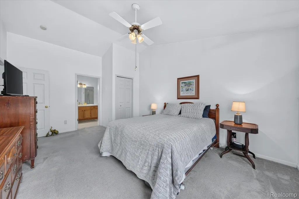 827 Westbrooke Drive South Lyon City MI 48178