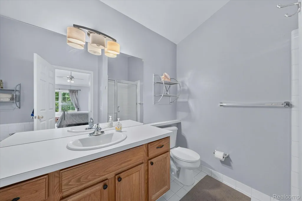 827 Westbrooke Drive South Lyon City MI 48178