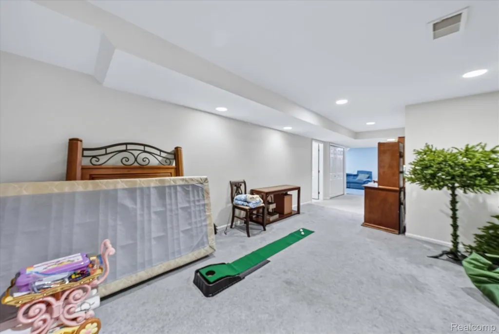 827 Westbrooke Drive South Lyon City MI 48178