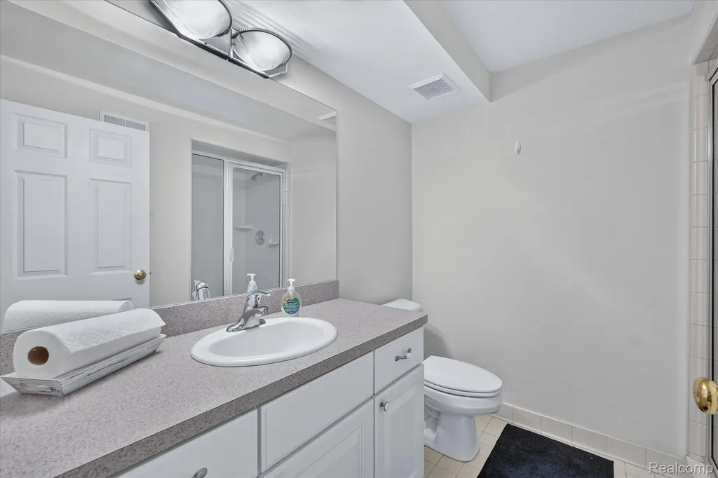827 Westbrooke Drive South Lyon City MI 48178