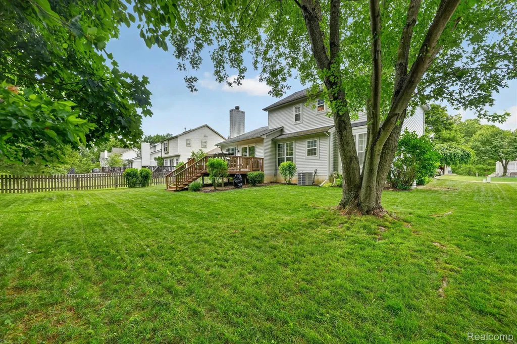 827 Westbrooke Drive South Lyon City MI 48178