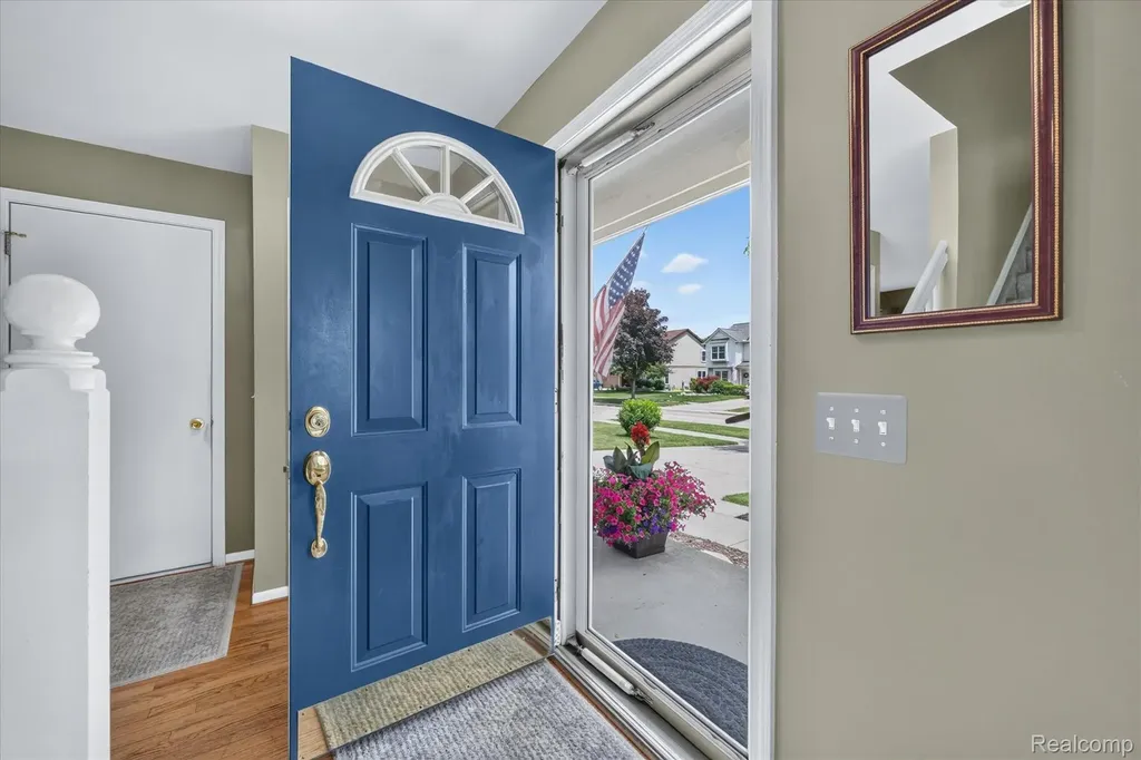 827 Westbrooke Drive South Lyon City MI 48178