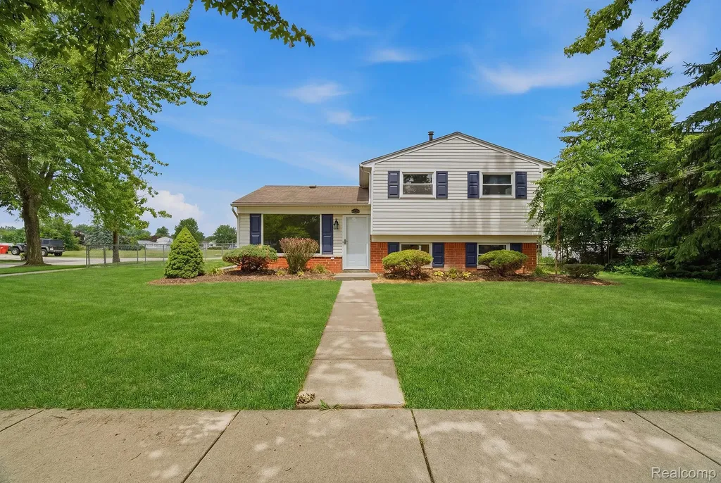 23254 Croft Avenue Flat Rock City MI 48134
