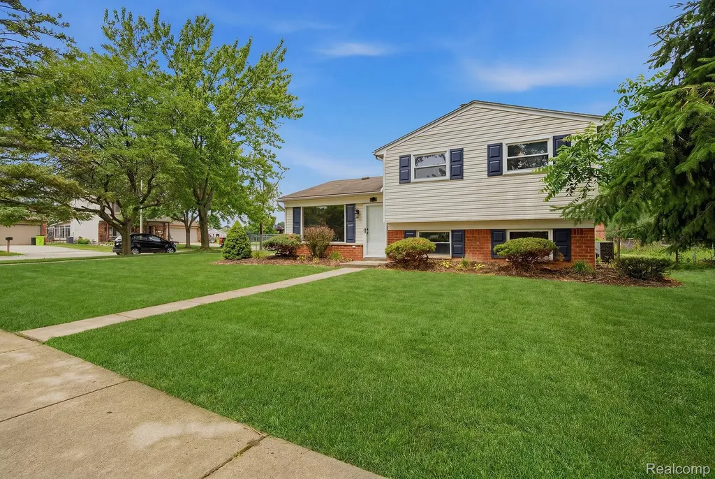 23254 Croft Avenue Flat Rock City MI 48134