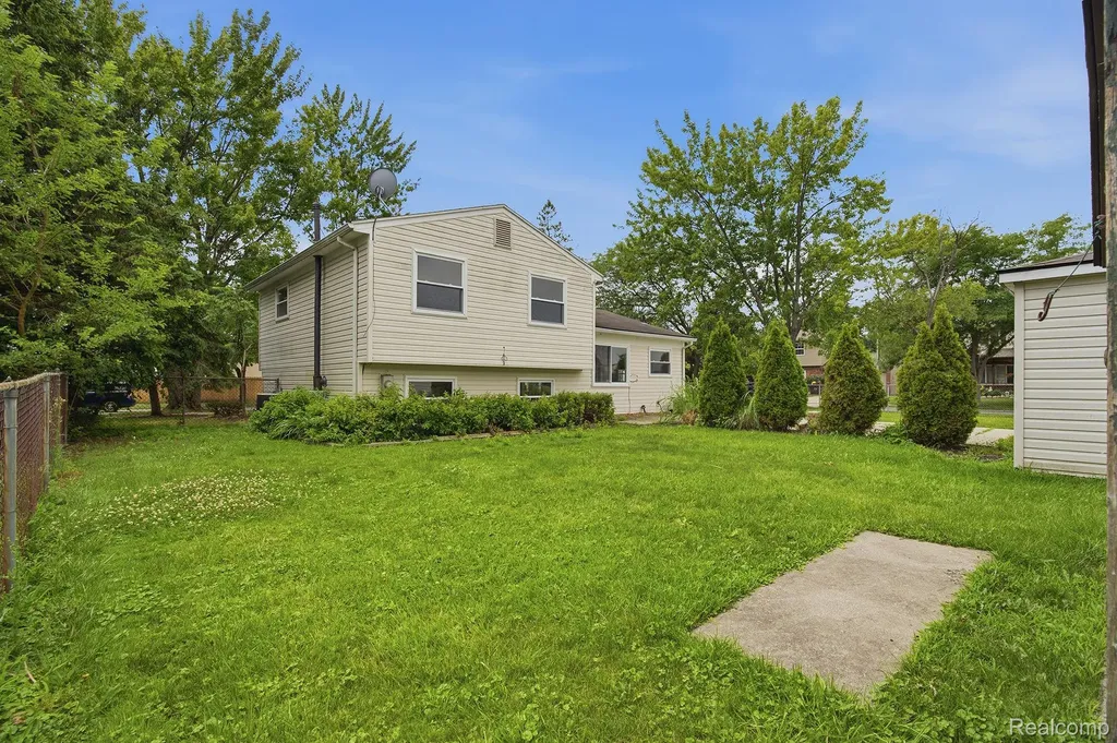 23254 Croft Avenue Flat Rock City MI 48134