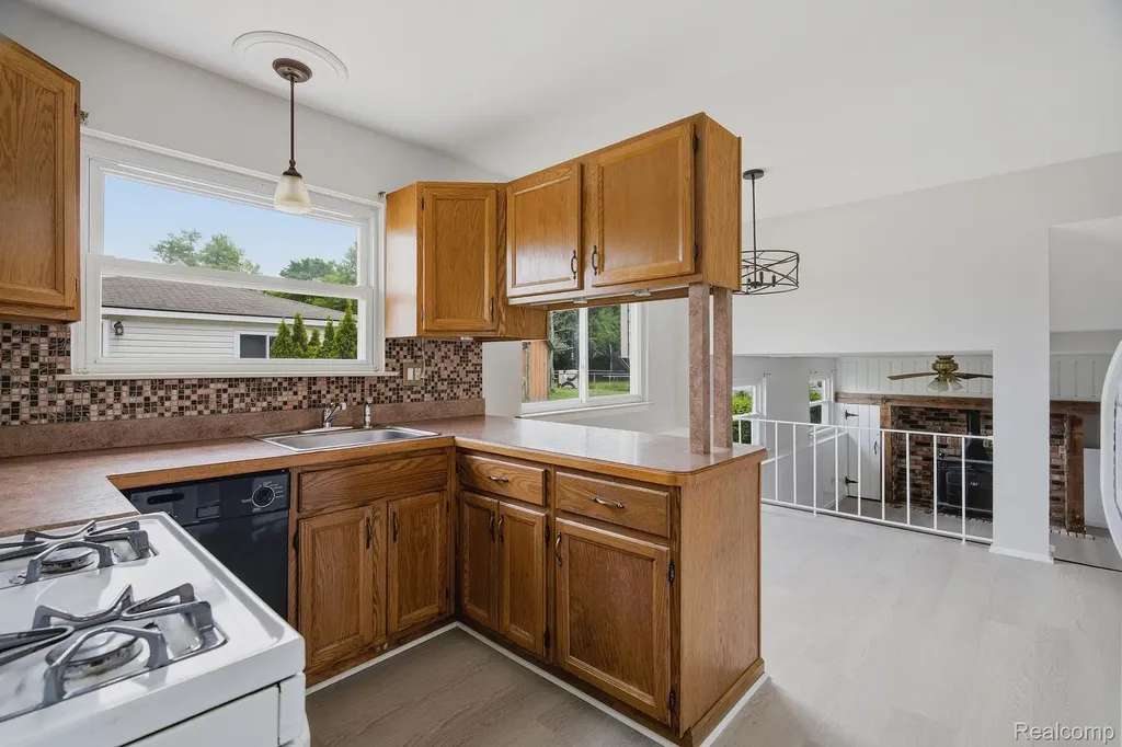 23254 Croft Avenue Flat Rock City MI 48134