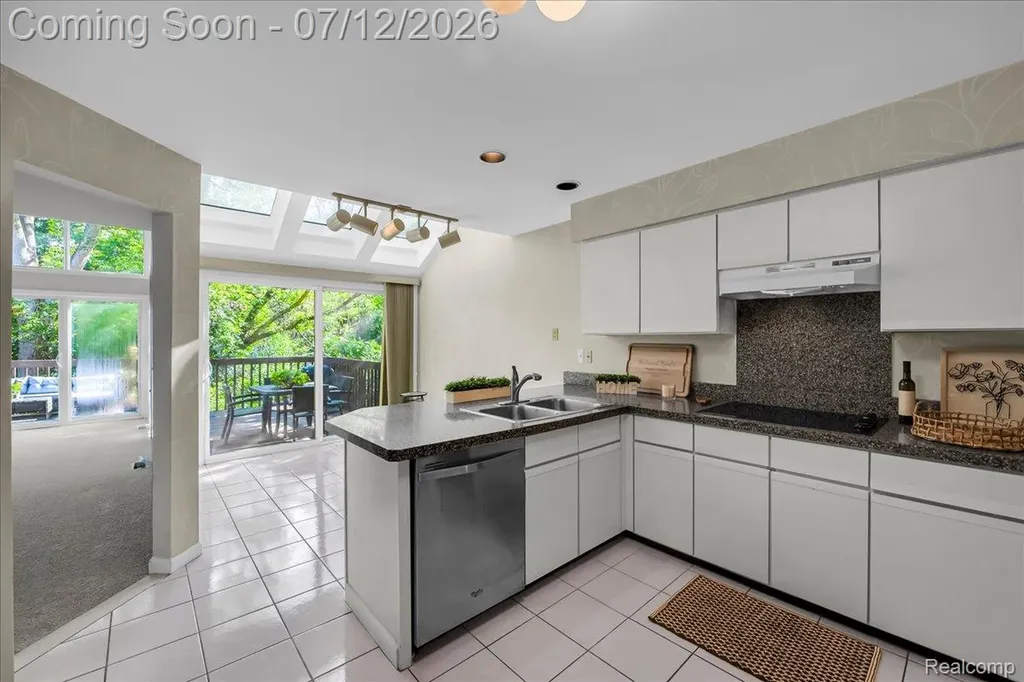 37418 Legends Trail Drive Farmington Hills City MI 48331