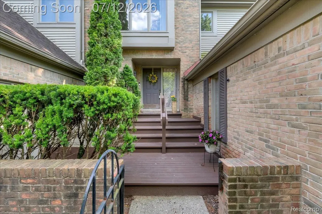 37418 Legends Trail Drive Farmington Hills City MI 48331