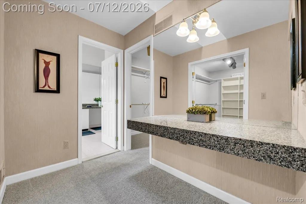37418 Legends Trail Drive Farmington Hills City MI 48331