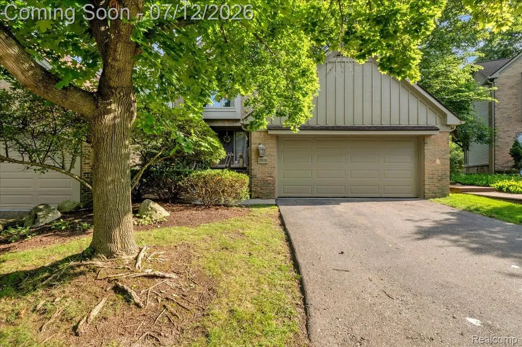 37418 Legends Trail Drive Farmington Hills City MI 48331