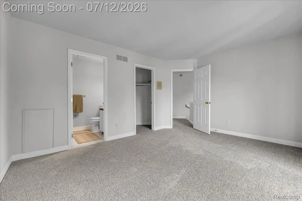 37418 Legends Trail Drive Farmington Hills City MI 48331