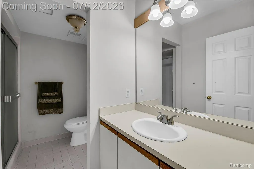 37418 Legends Trail Drive Farmington Hills City MI 48331