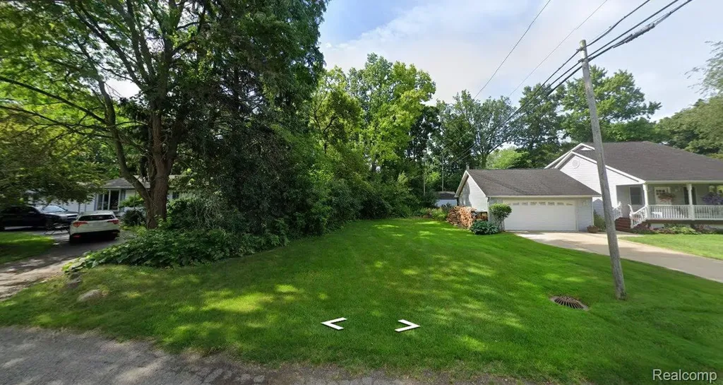 Tbd Meadowfield Street West Bloomfield Charter Township MI 48324