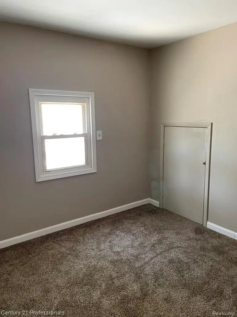 15392 Dixie Redford Charter Township MI 48239