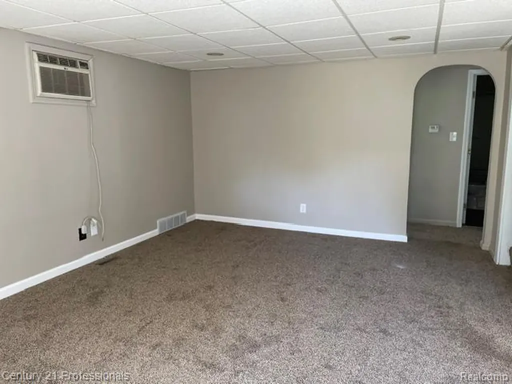 15392 Dixie Redford Charter Township MI 48239