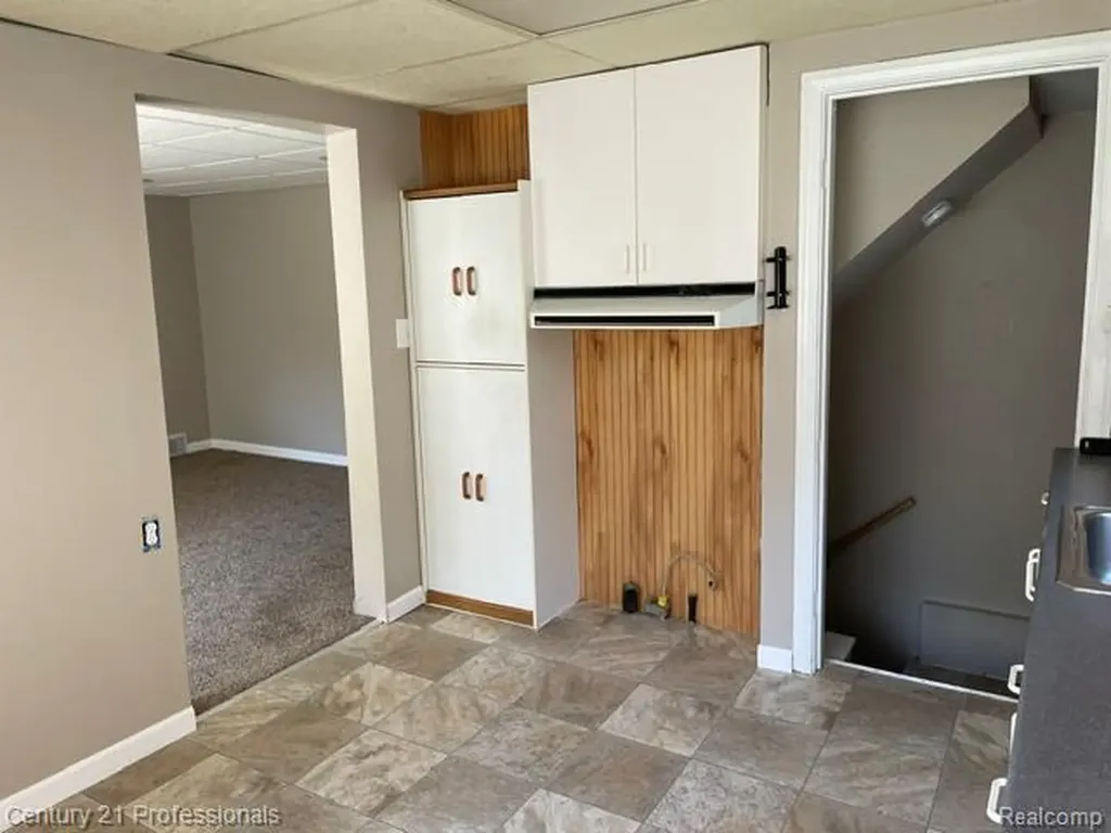 15392 Dixie Redford Charter Township MI 48239