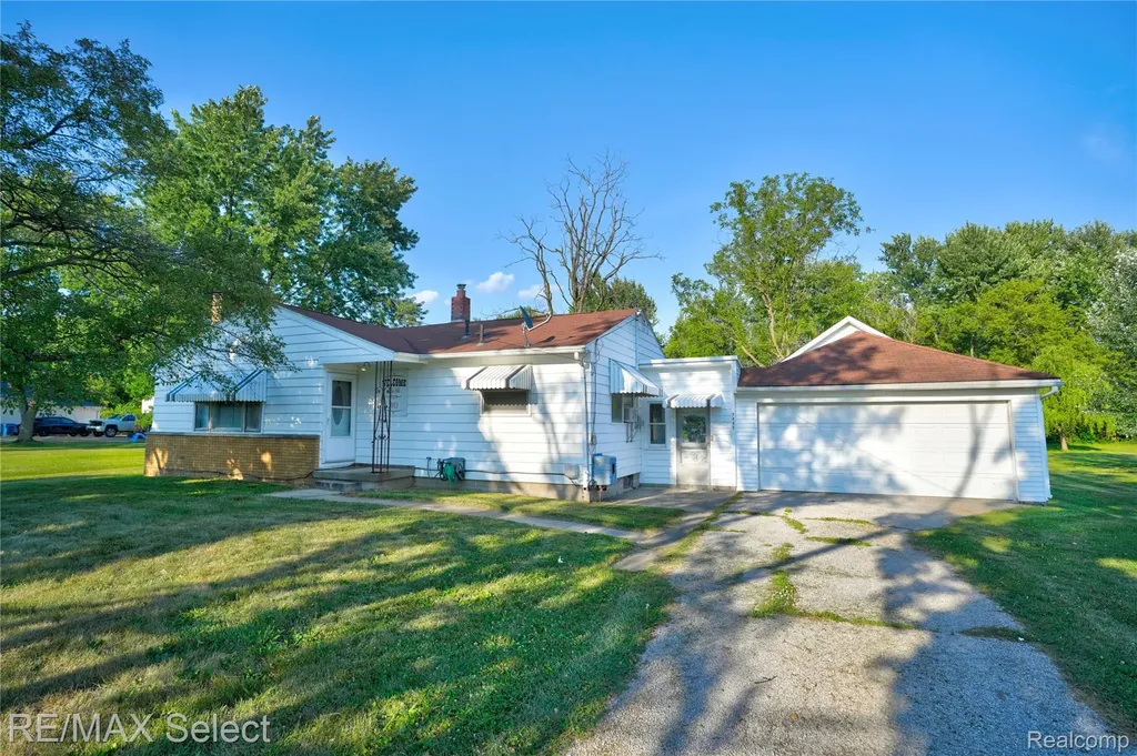 7449 Jennings Road Mundy Township MI 48473