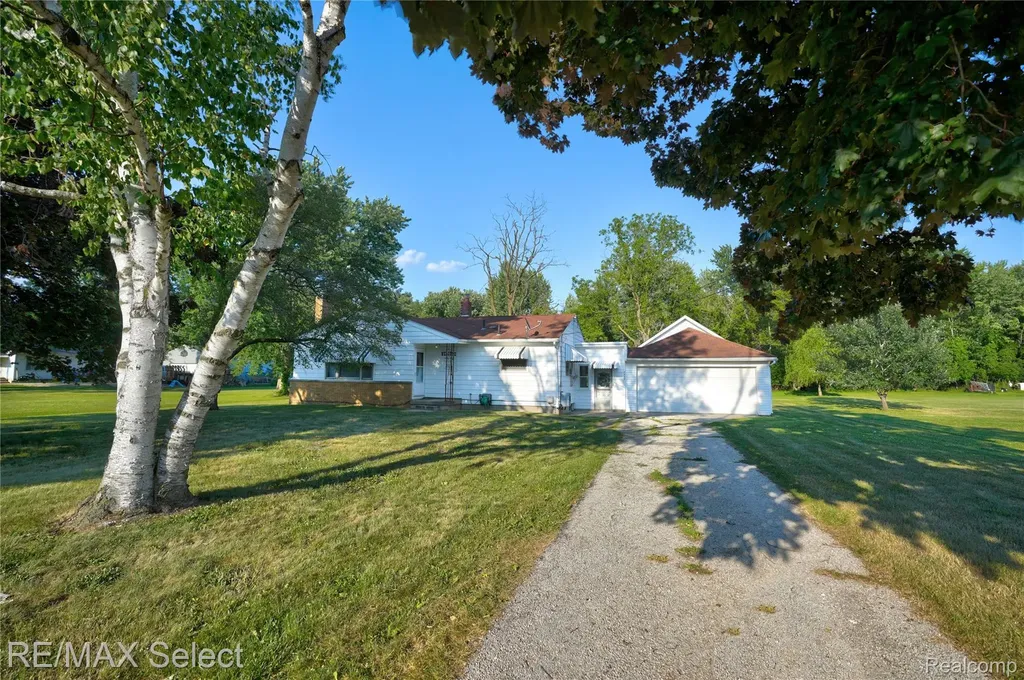 7449 Jennings Road Mundy Township MI 48473