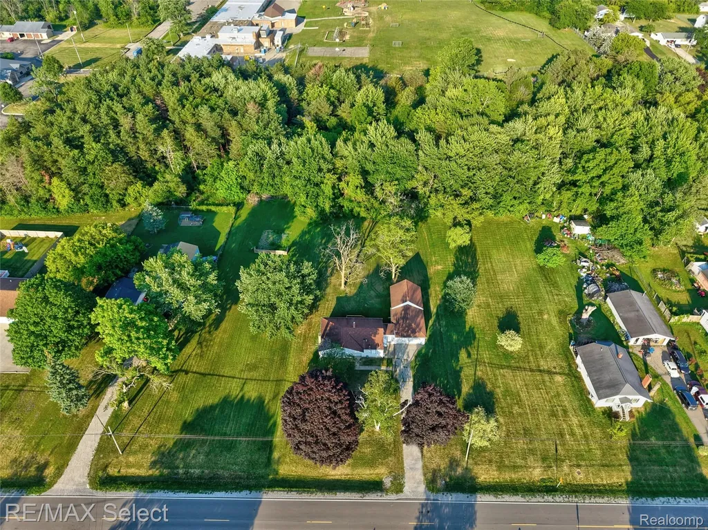 7449 Jennings Road Mundy Township MI 48473