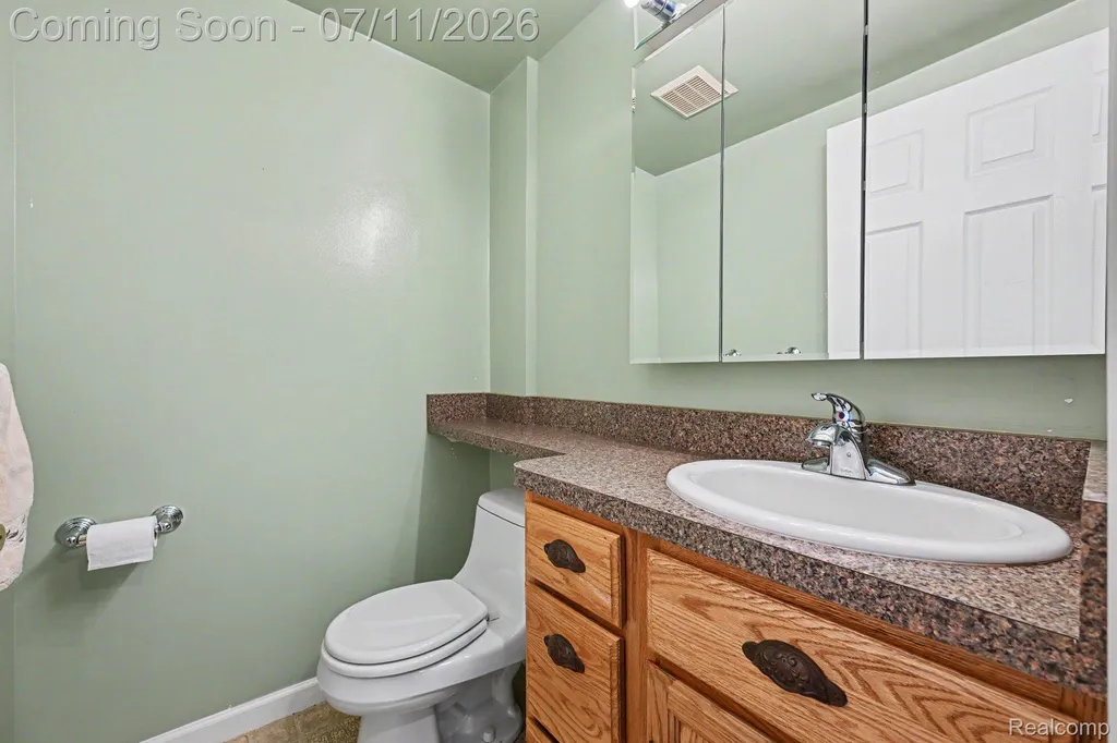 21206 E Glen Haven Circle Novi City MI 48167