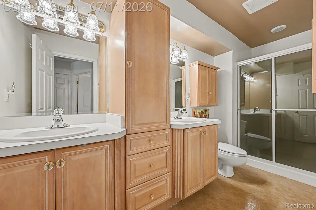 21206 E Glen Haven Circle Novi City MI 48167