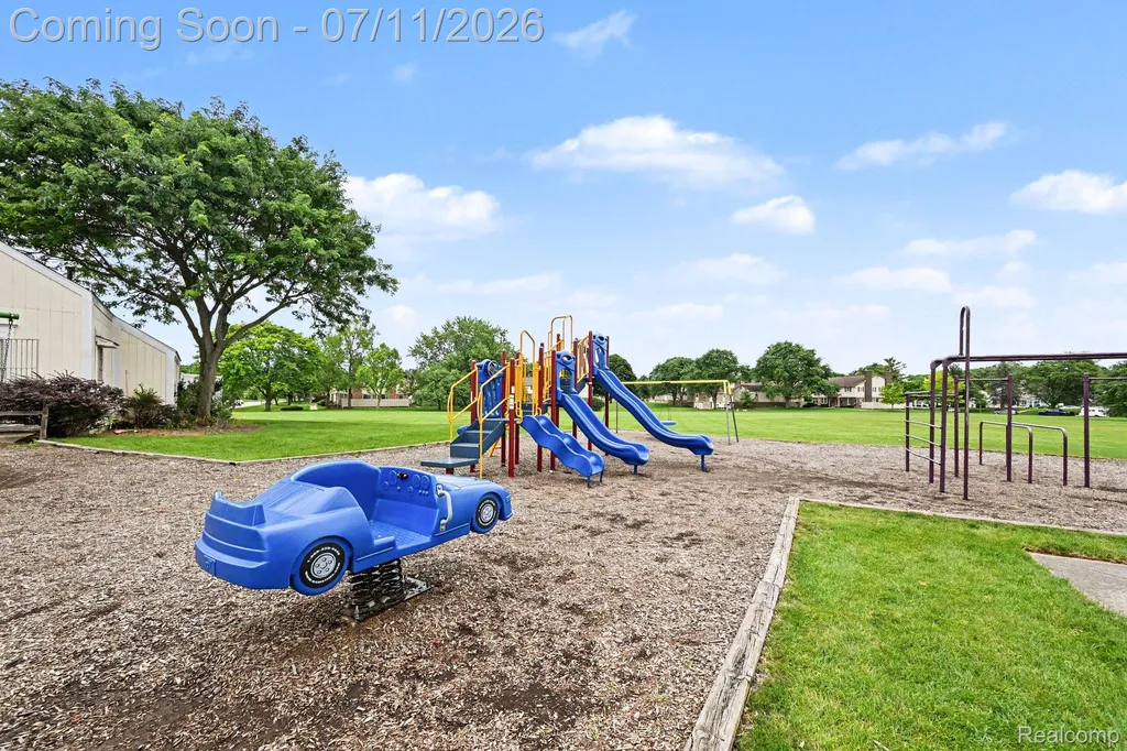 21206 E Glen Haven Circle Novi City MI 48167