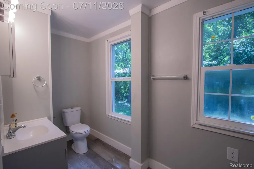 20500 Mckishnie Street Clinton Charter Township MI 48035