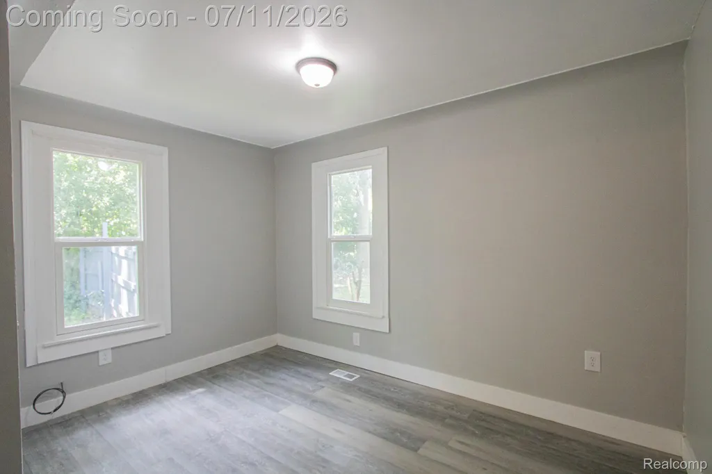 20500 Mckishnie Street Clinton Charter Township MI 48035