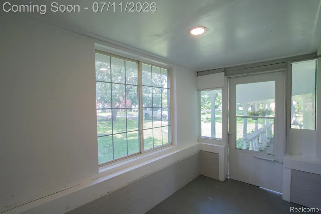 20500 Mckishnie Street Clinton Charter Township MI 48035