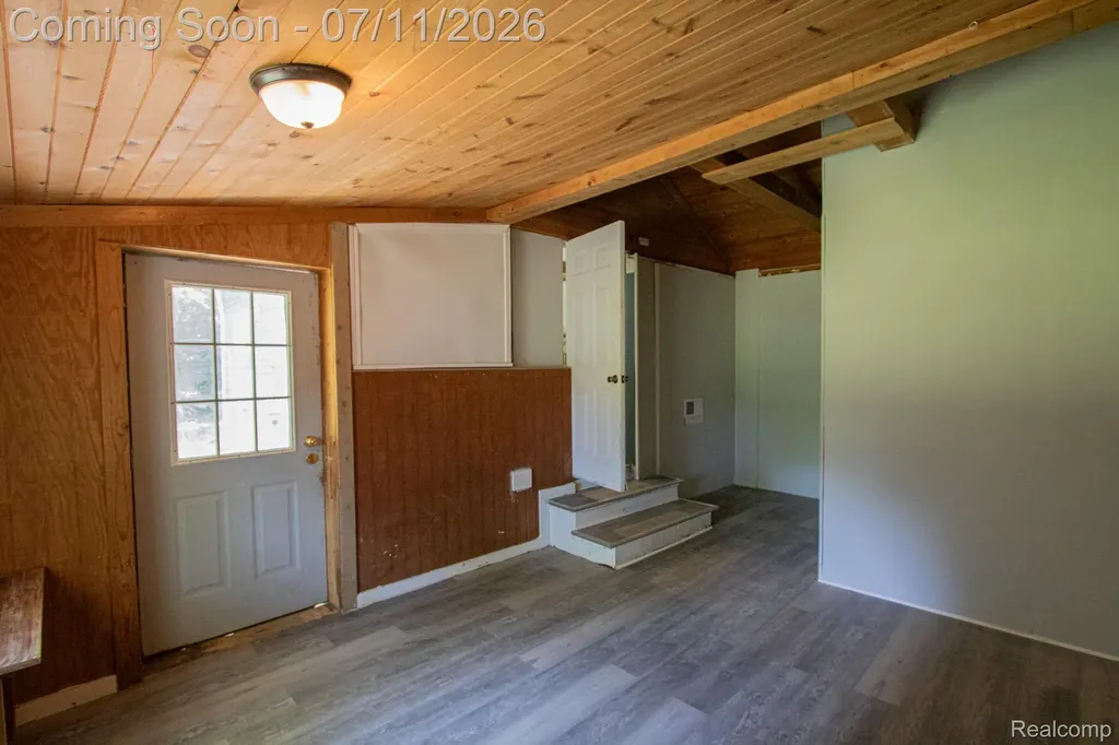 20500 Mckishnie Street Clinton Charter Township MI 48035