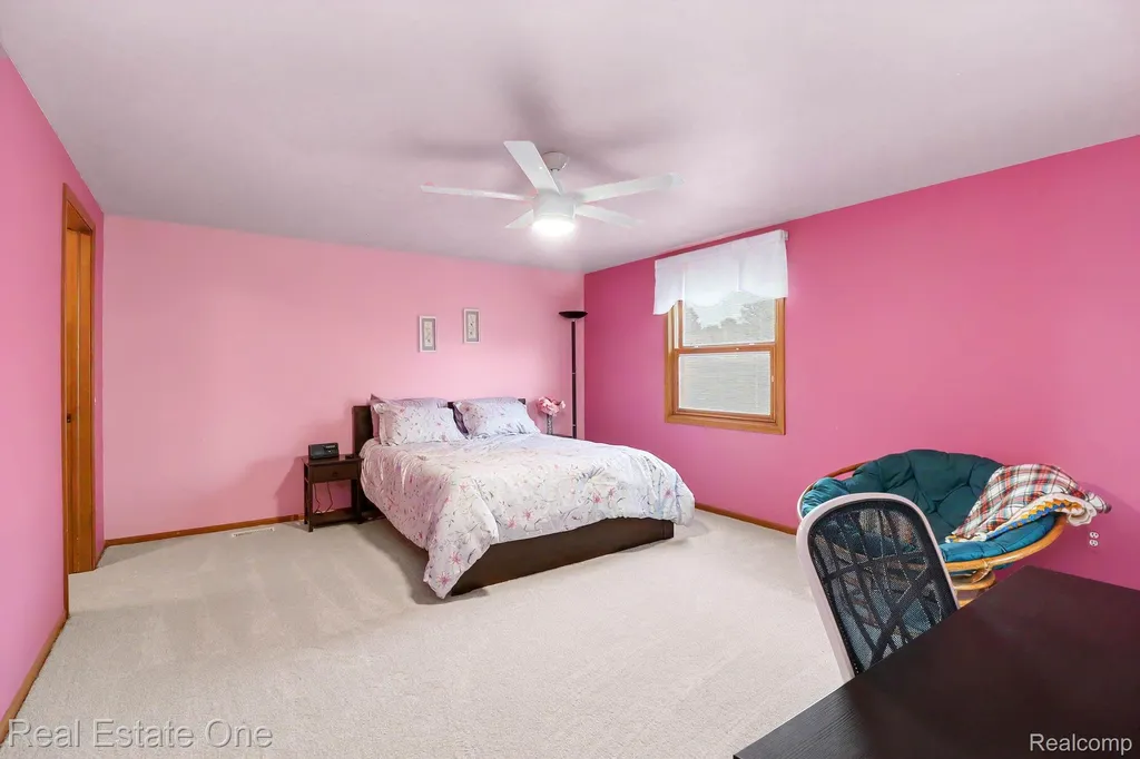 2102 Tuscany Drive Troy City MI 48085