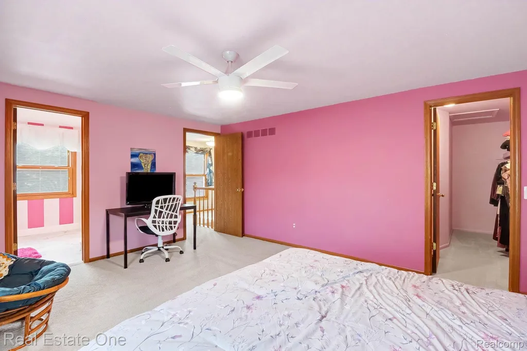 2102 Tuscany Drive Troy City MI 48085