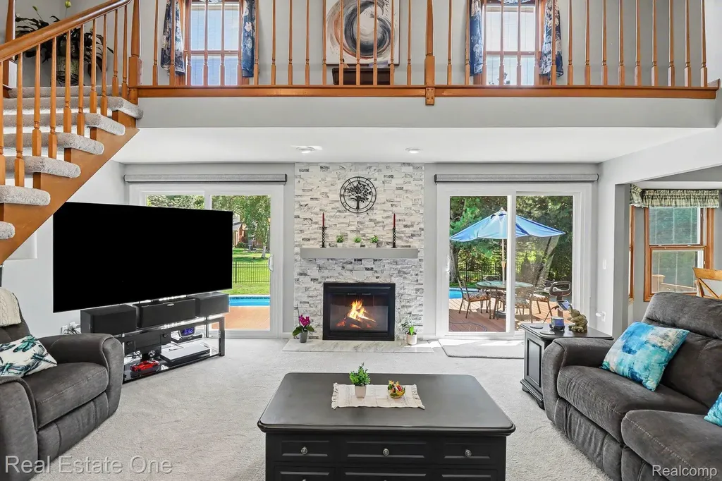 2102 Tuscany Drive Troy City MI 48085