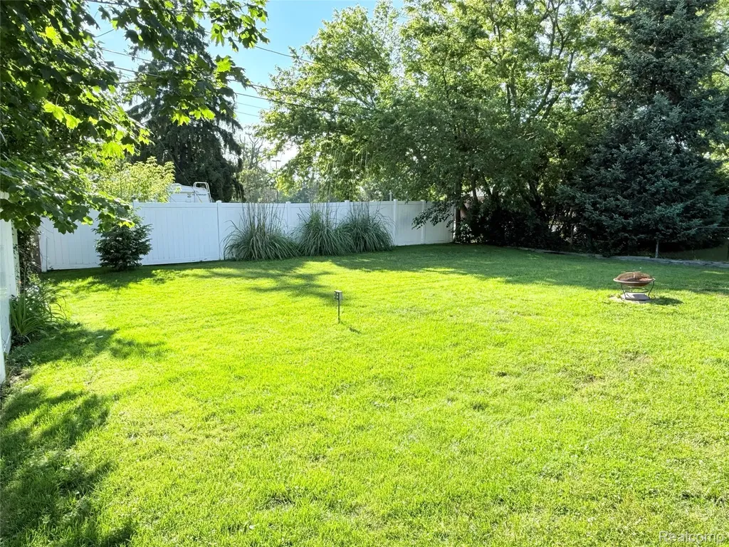 3431 Stone Street Port Huron City MI 48060