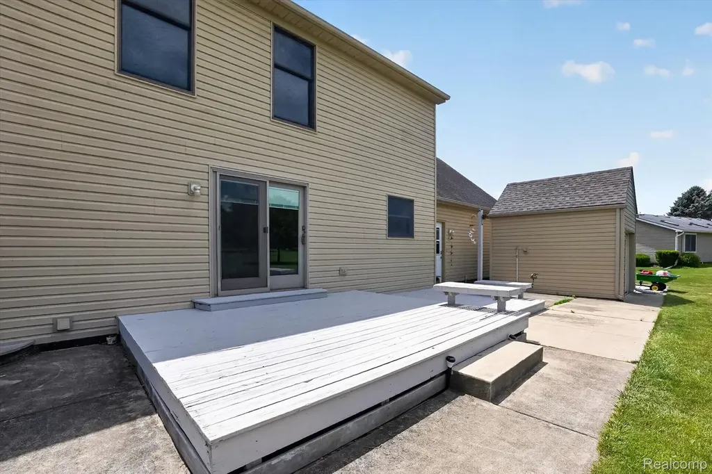 6888 Slawski Drive Handy Township MI 48836