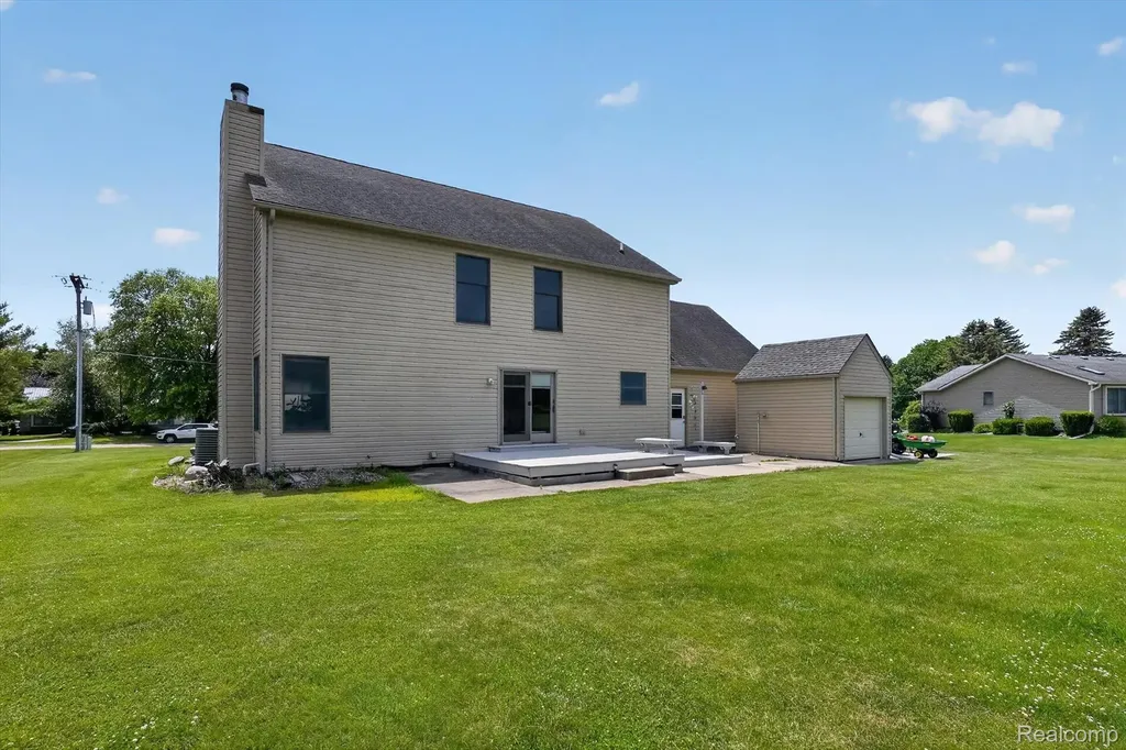 6888 Slawski Drive Handy Township MI 48836