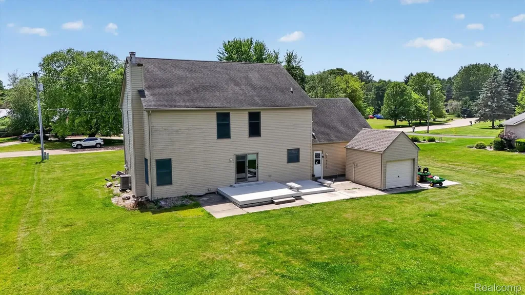 6888 Slawski Drive Handy Township MI 48836